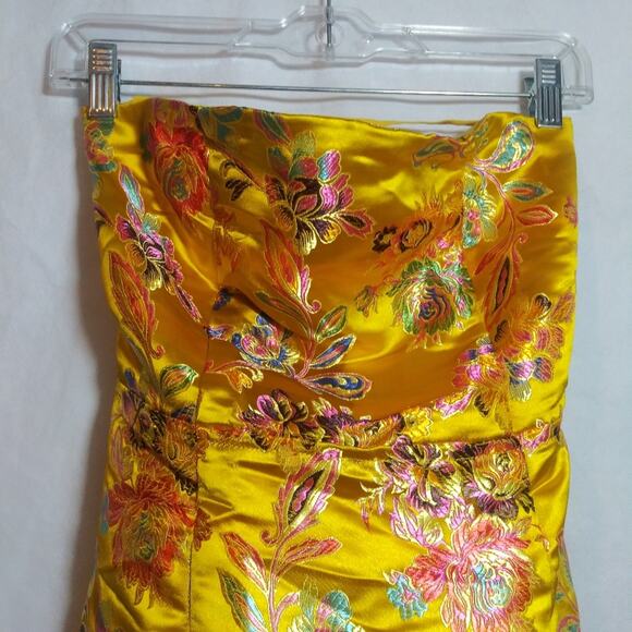 Pretty Little Thing Mustard Oriental Satin Bandeau Lace Up Dress Size 6 - Picture 3 of 8